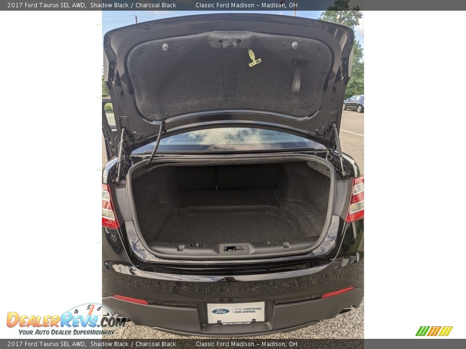 2017 Ford Taurus SEL AWD Shadow Black / Charcoal Black Photo #3