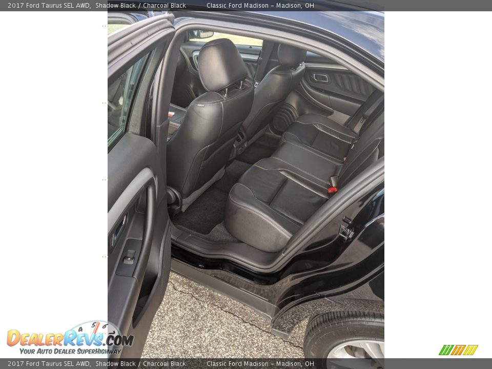 2017 Ford Taurus SEL AWD Shadow Black / Charcoal Black Photo #5