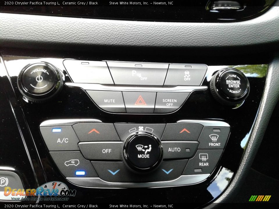 2020 Chrysler Pacifica Touring L Ceramic Grey / Black Photo #28