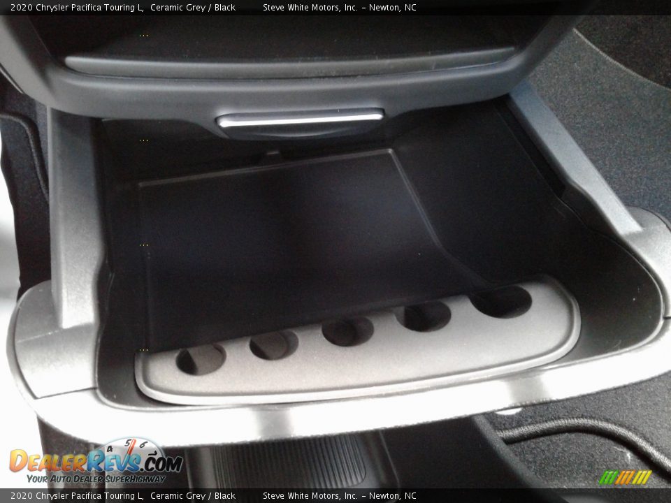 2020 Chrysler Pacifica Touring L Ceramic Grey / Black Photo #30