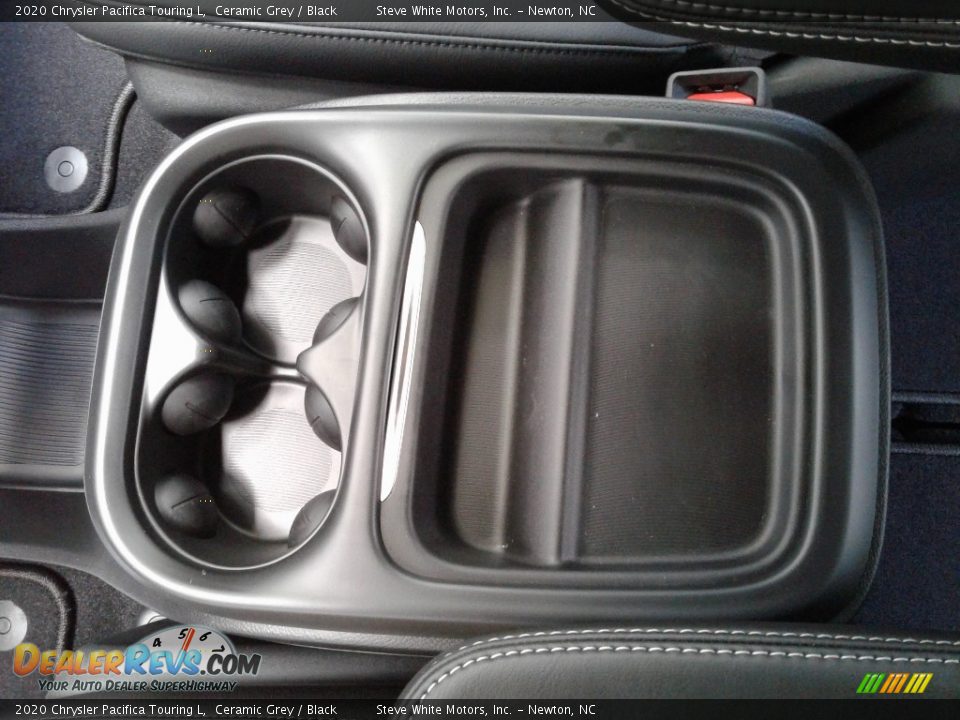 2020 Chrysler Pacifica Touring L Ceramic Grey / Black Photo #32