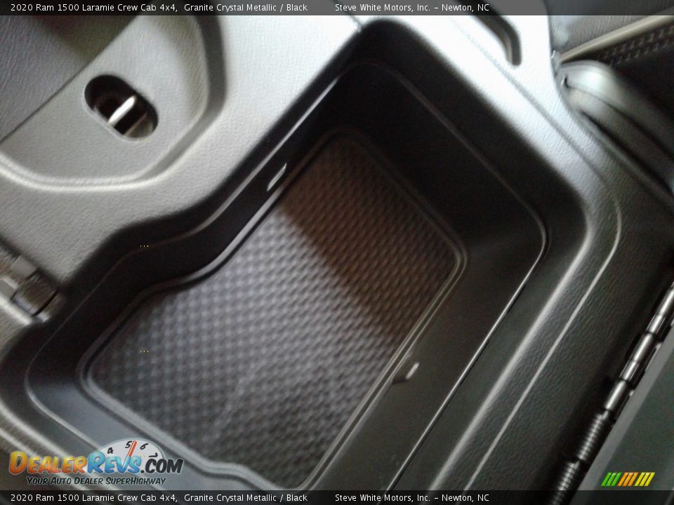 2020 Ram 1500 Laramie Crew Cab 4x4 Granite Crystal Metallic / Black Photo #29