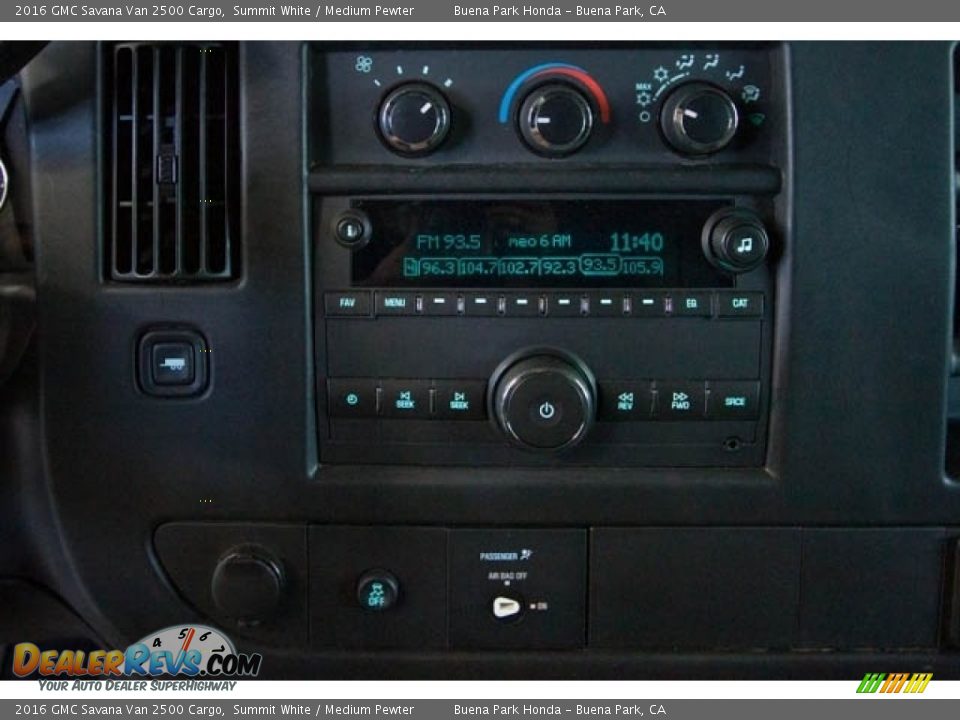 Controls of 2016 GMC Savana Van 2500 Cargo Photo #15