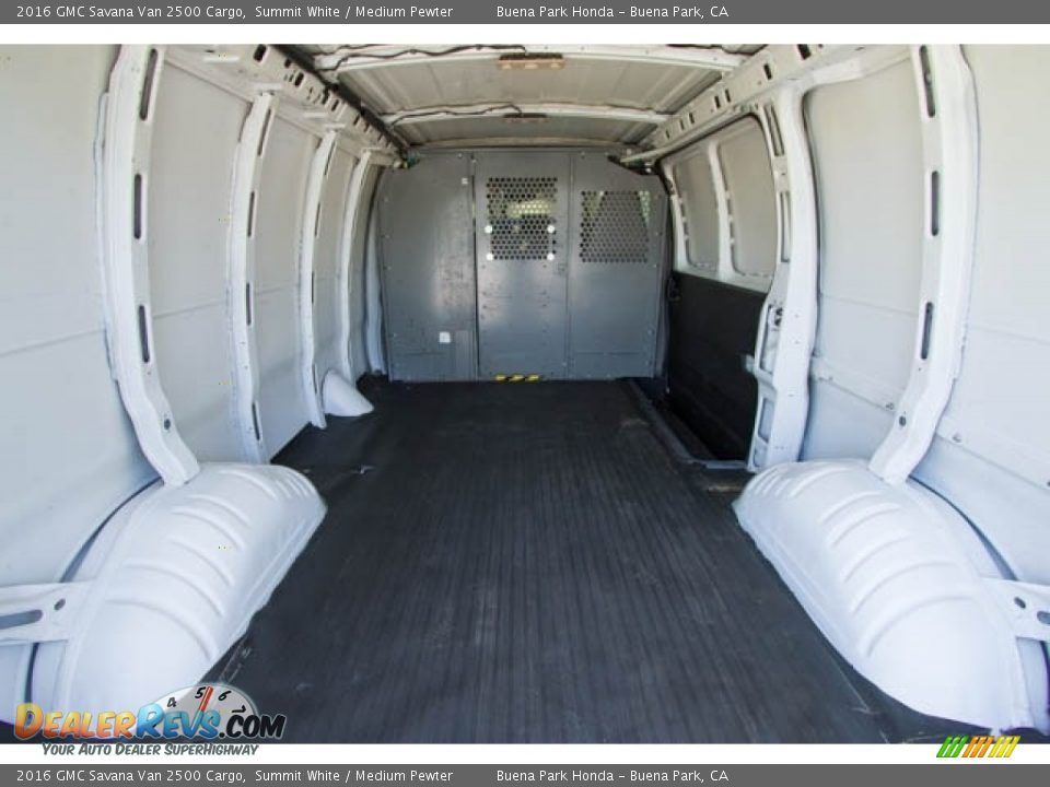 2016 GMC Savana Van 2500 Cargo Trunk Photo #17