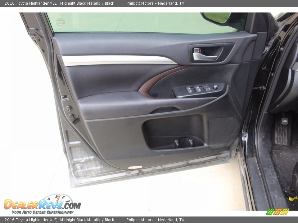 2016 Toyota Highlander XLE Midnight Black Metallic / Black Photo #9