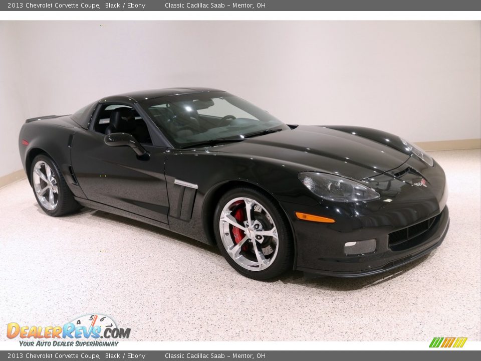 Front 3/4 View of 2013 Chevrolet Corvette Coupe Photo #1