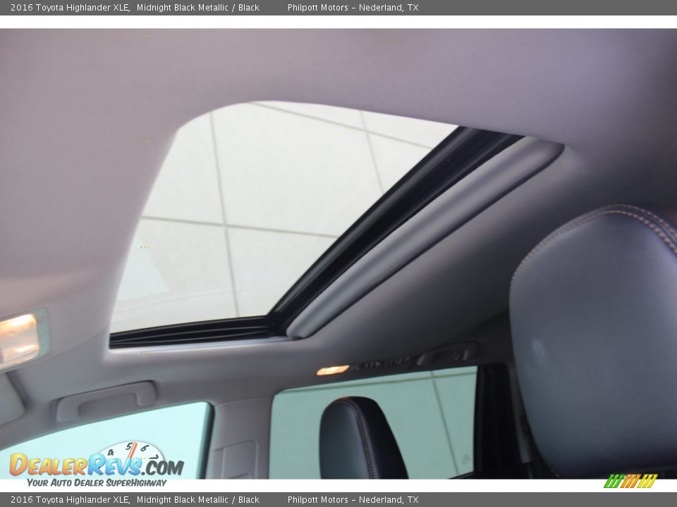 2016 Toyota Highlander XLE Midnight Black Metallic / Black Photo #19