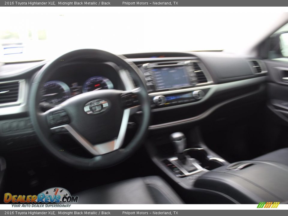 2016 Toyota Highlander XLE Midnight Black Metallic / Black Photo #22