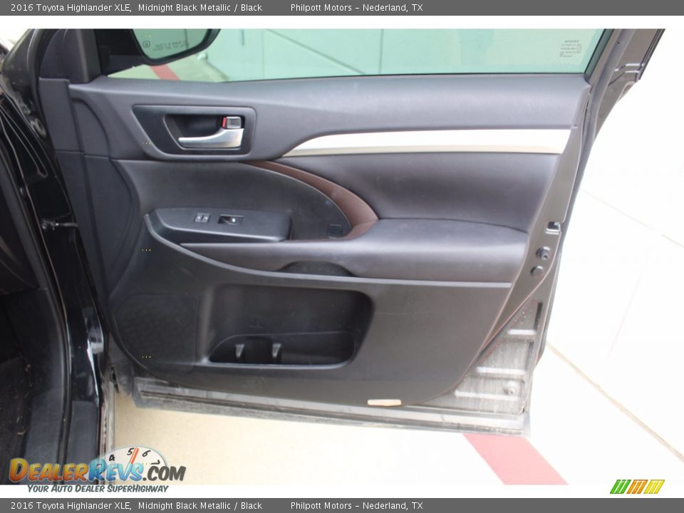 2016 Toyota Highlander XLE Midnight Black Metallic / Black Photo #28