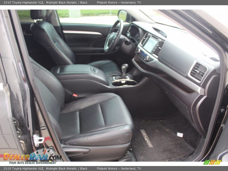 2016 Toyota Highlander XLE Midnight Black Metallic / Black Photo #29