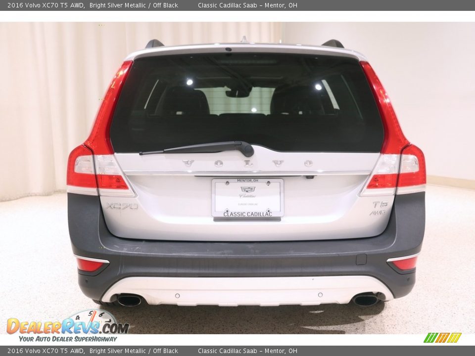 2016 Volvo XC70 T5 AWD Bright Silver Metallic / Off Black Photo #20