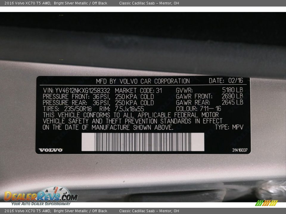 2016 Volvo XC70 T5 AWD Bright Silver Metallic / Off Black Photo #21
