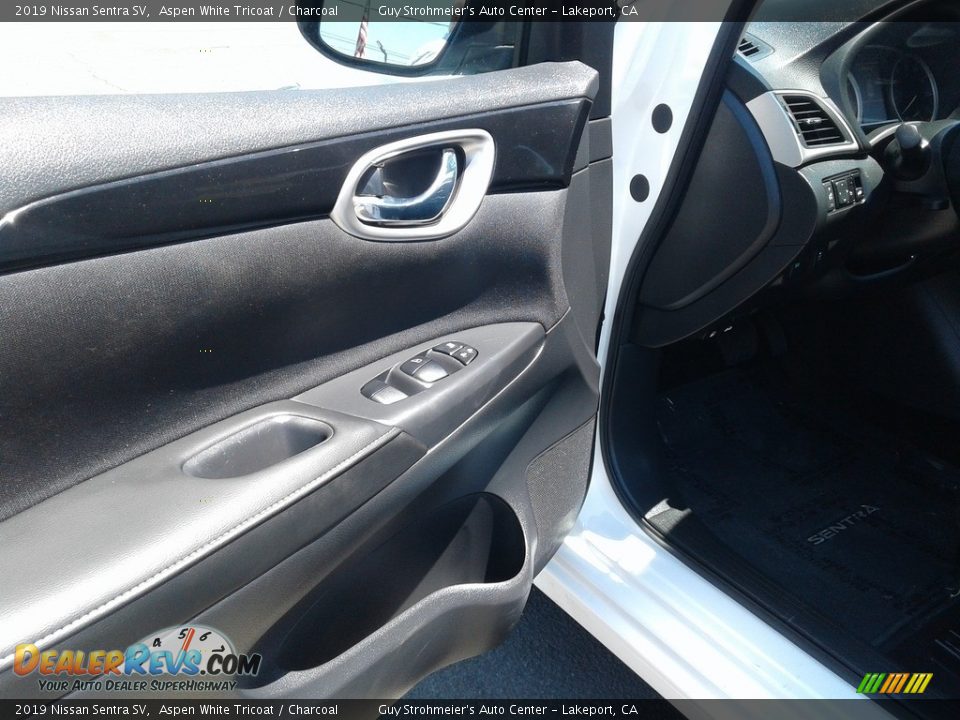 2019 Nissan Sentra SV Aspen White Tricoat / Charcoal Photo #8