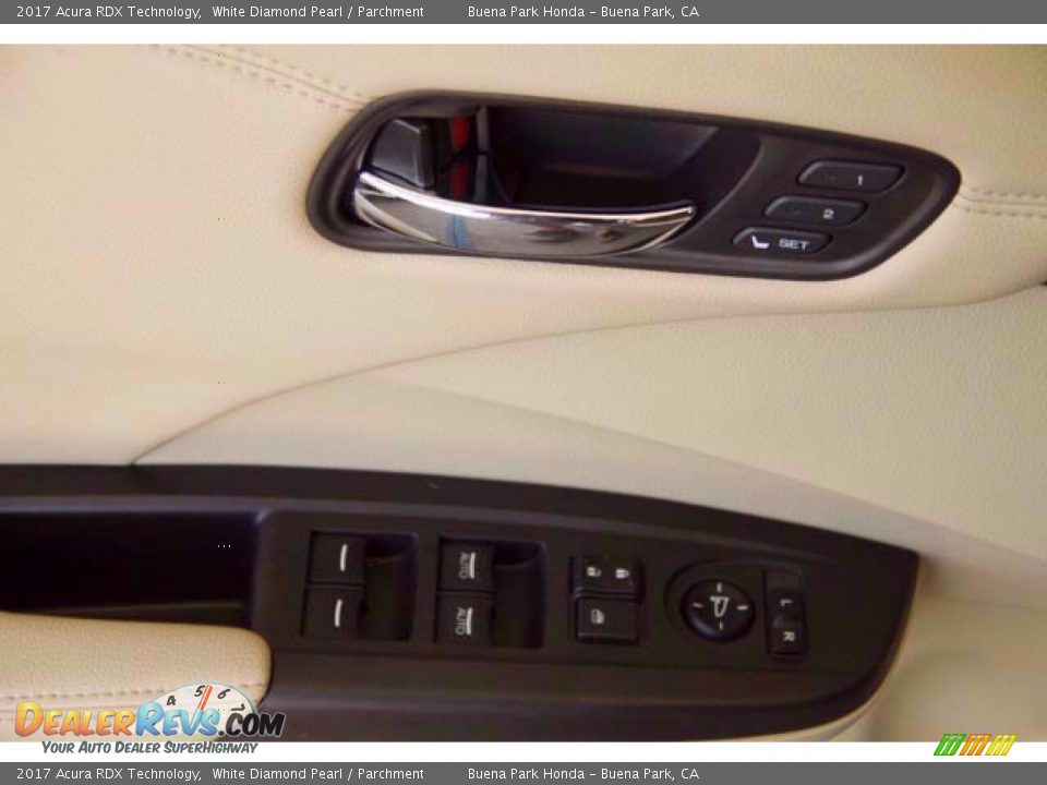 2017 Acura RDX Technology White Diamond Pearl / Parchment Photo #32