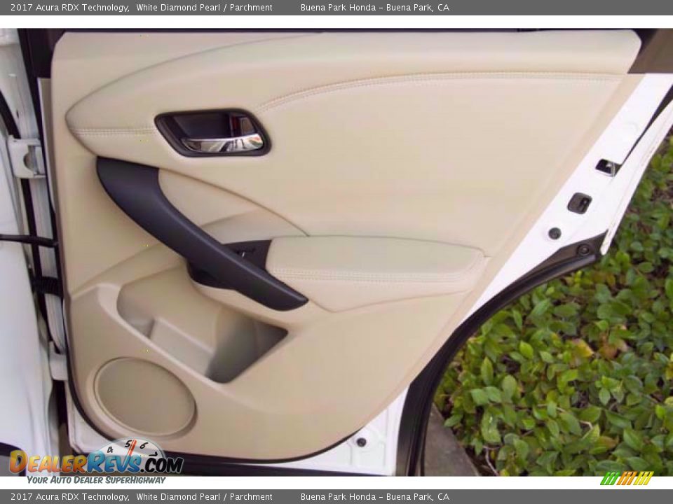 2017 Acura RDX Technology White Diamond Pearl / Parchment Photo #34