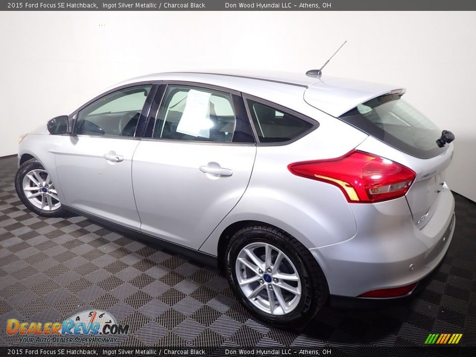 2015 Ford Focus SE Hatchback Ingot Silver Metallic / Charcoal Black Photo #9