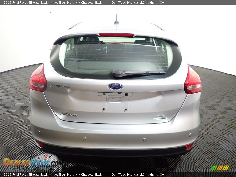 2015 Ford Focus SE Hatchback Ingot Silver Metallic / Charcoal Black Photo #11