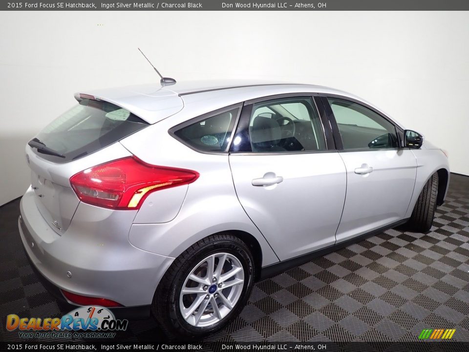 2015 Ford Focus SE Hatchback Ingot Silver Metallic / Charcoal Black Photo #15