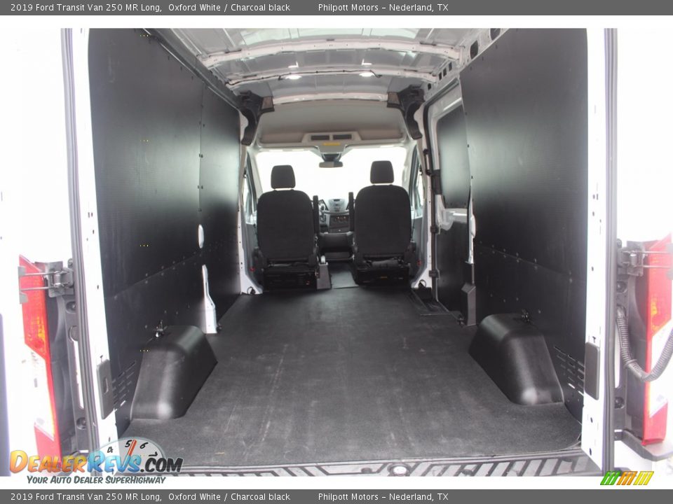 2019 Ford Transit Van 250 MR Long Oxford White / Charcoal black Photo #24