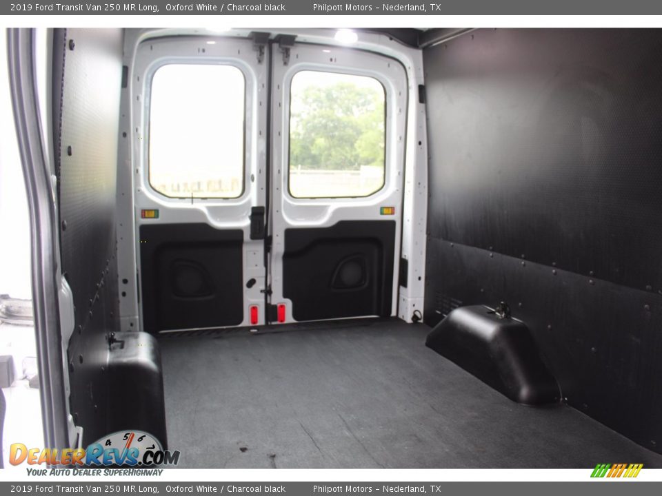 2019 Ford Transit Van 250 MR Long Oxford White / Charcoal black Photo #28