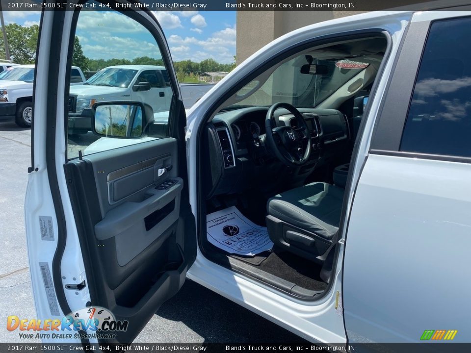 2017 Ram 1500 SLT Crew Cab 4x4 Bright White / Black/Diesel Gray Photo #8