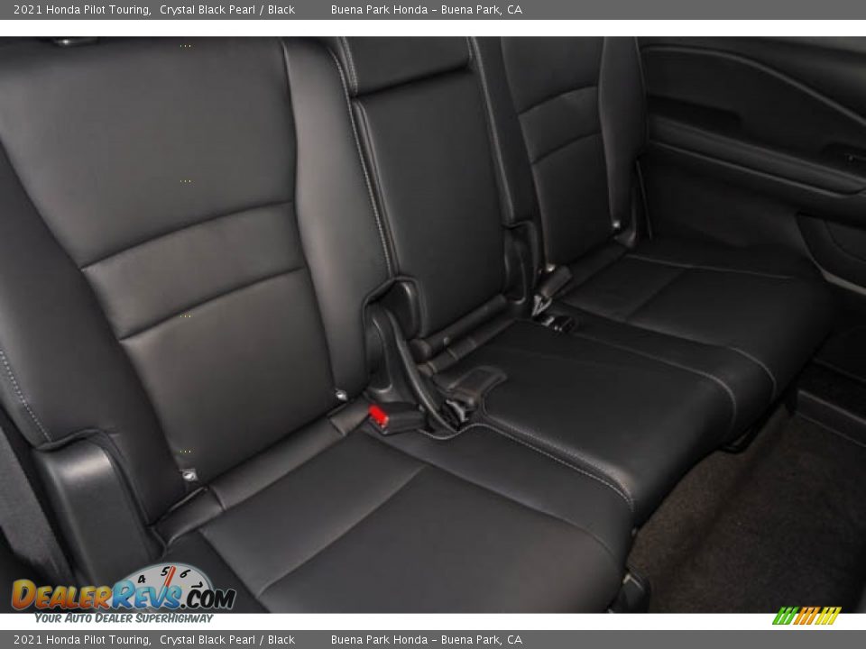 Rear Seat of 2021 Honda Pilot Touring Photo #31