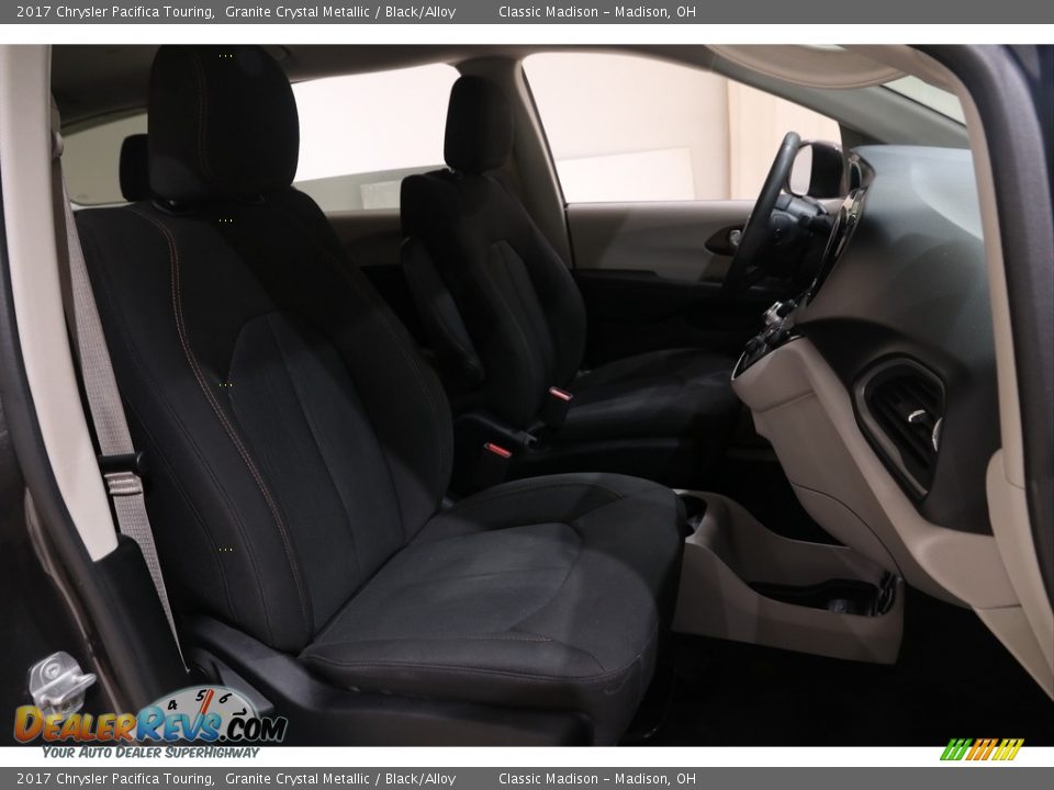2017 Chrysler Pacifica Touring Granite Crystal Metallic / Black/Alloy Photo #19