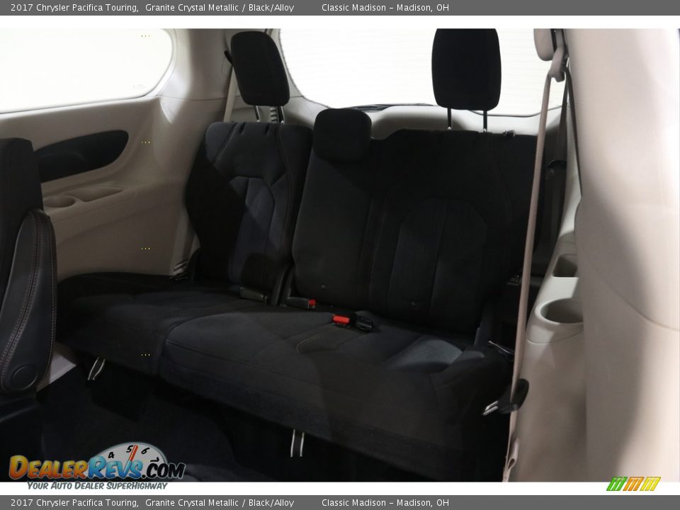 2017 Chrysler Pacifica Touring Granite Crystal Metallic / Black/Alloy Photo #22