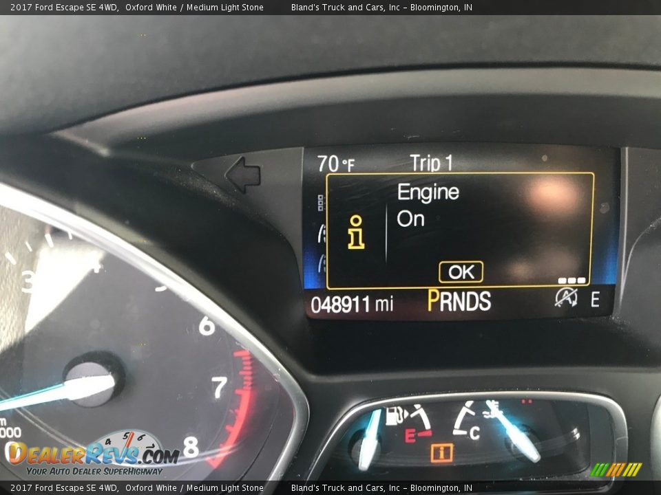 2017 Ford Escape SE 4WD Oxford White / Medium Light Stone Photo #15