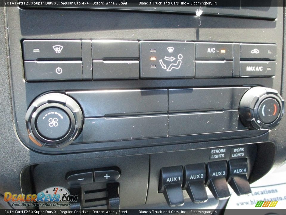 2014 Ford F250 Super Duty XL Regular Cab 4x4 Oxford White / Steel Photo #17