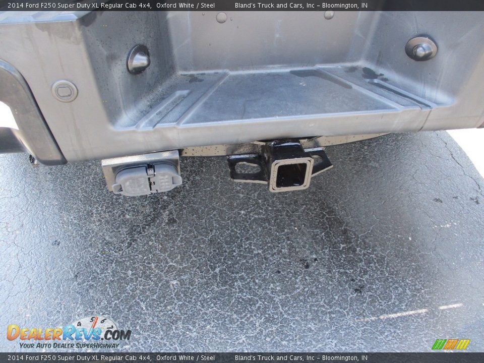 2014 Ford F250 Super Duty XL Regular Cab 4x4 Oxford White / Steel Photo #28