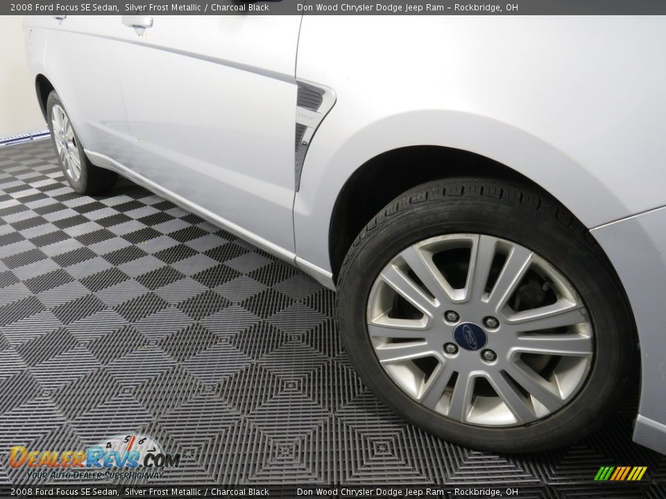 2008 Ford Focus SE Sedan Silver Frost Metallic / Charcoal Black Photo #4