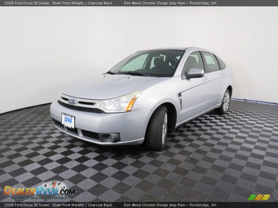 2008 Ford Focus SE Sedan Silver Frost Metallic / Charcoal Black Photo #7