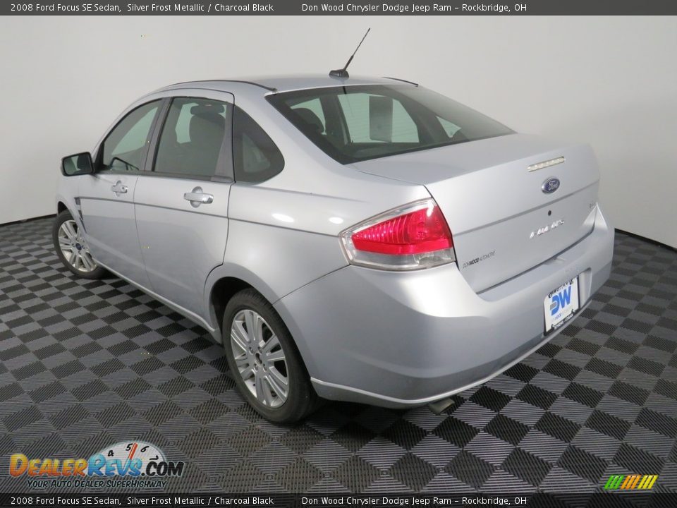 2008 Ford Focus SE Sedan Silver Frost Metallic / Charcoal Black Photo #10
