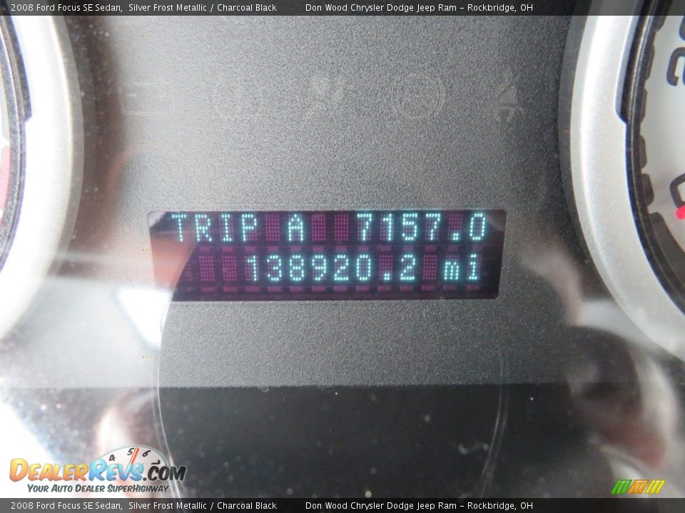 2008 Ford Focus SE Sedan Silver Frost Metallic / Charcoal Black Photo #19