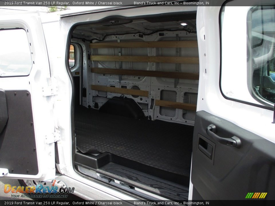 2019 Ford Transit Van 250 LR Regular Oxford White / Charcoal black Photo #24