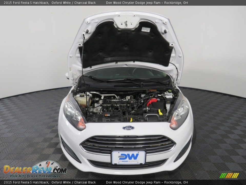 2015 Ford Fiesta S Hatchback Oxford White / Charcoal Black Photo #5