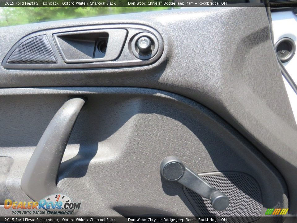 Door Panel of 2015 Ford Fiesta S Hatchback Photo #17