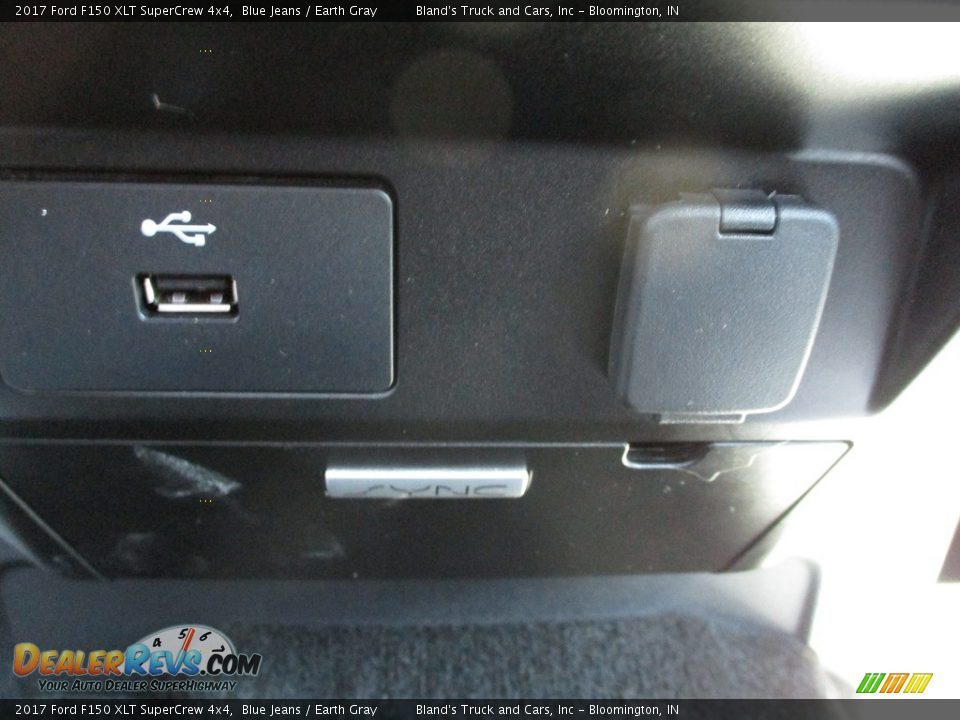 2017 Ford F150 XLT SuperCrew 4x4 Blue Jeans / Earth Gray Photo #29