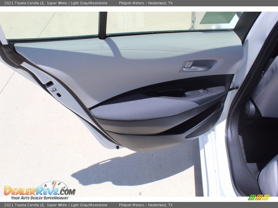 Door Panel of 2021 Toyota Corolla LE Photo #18