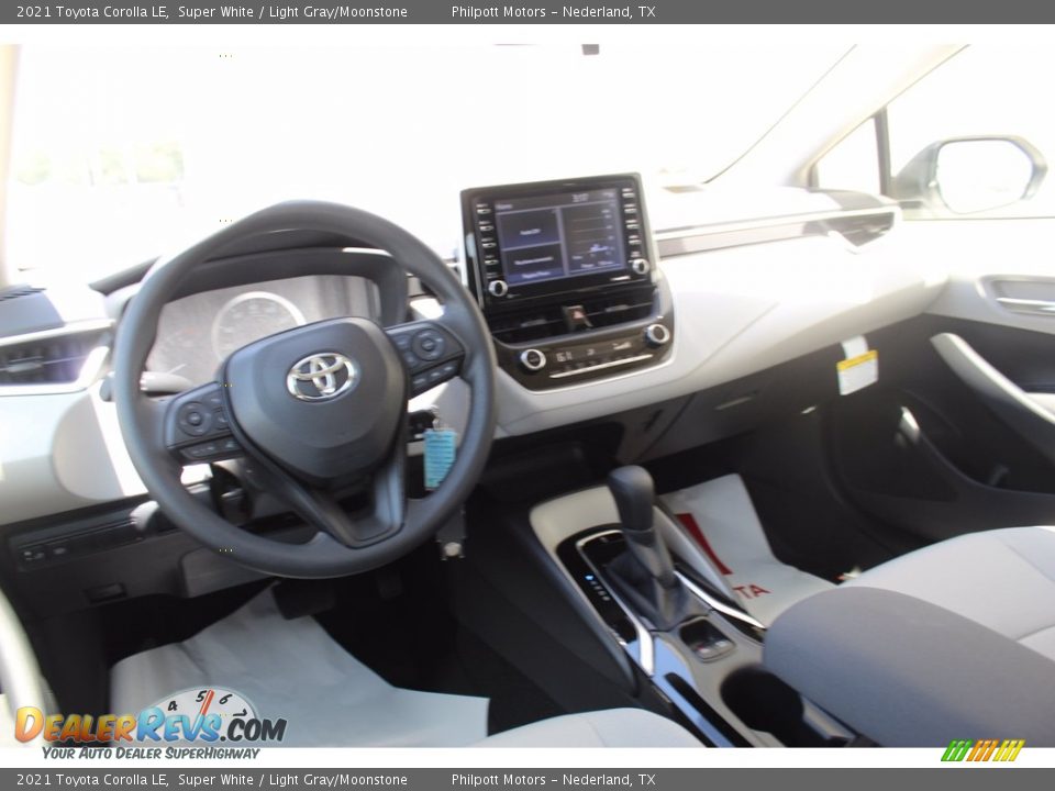2021 Toyota Corolla LE Super White / Light Gray/Moonstone Photo #20