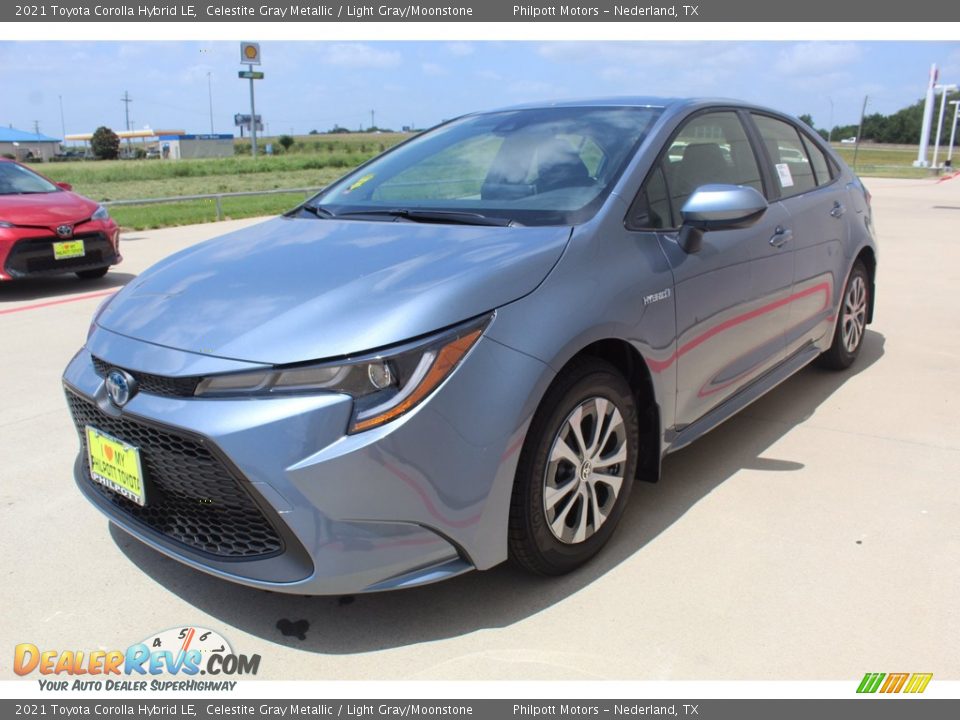 Front 3/4 View of 2021 Toyota Corolla Hybrid LE Photo #4