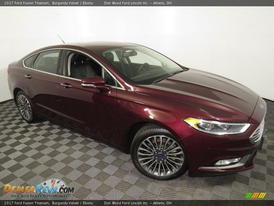 Front 3/4 View of 2017 Ford Fusion Titanium Photo #2