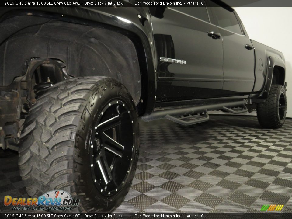 2016 GMC Sierra 1500 SLE Crew Cab 4WD Onyx Black / Jet Black Photo #8