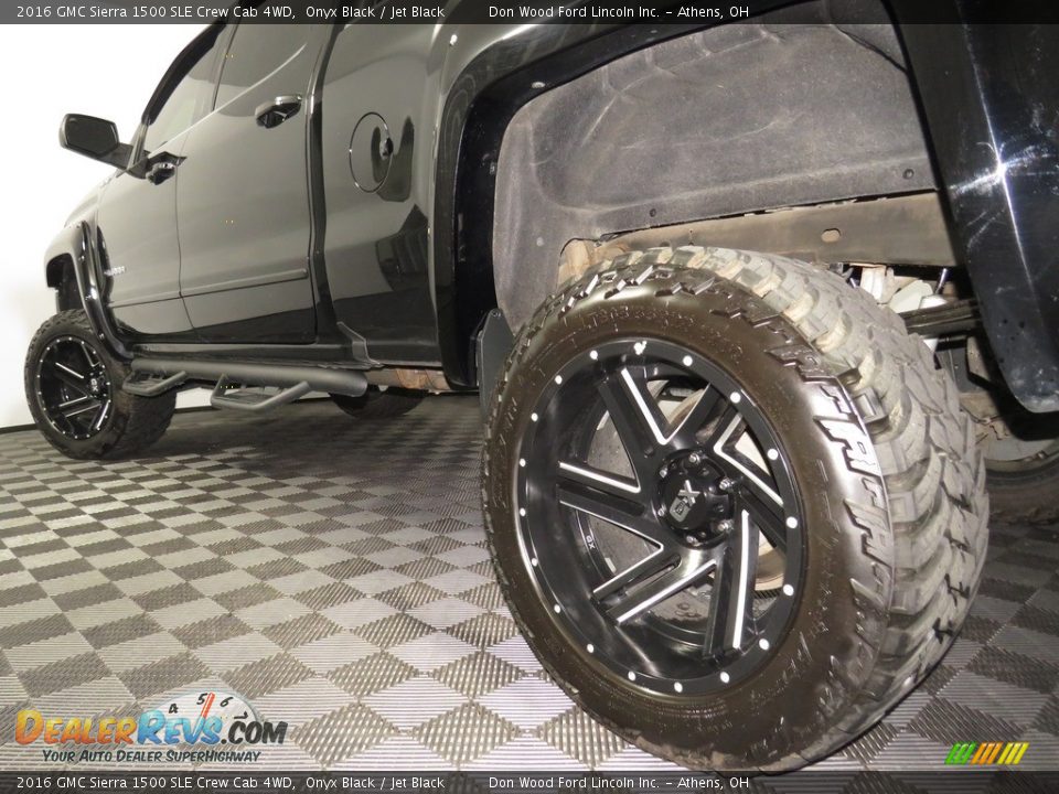 2016 GMC Sierra 1500 SLE Crew Cab 4WD Onyx Black / Jet Black Photo #10