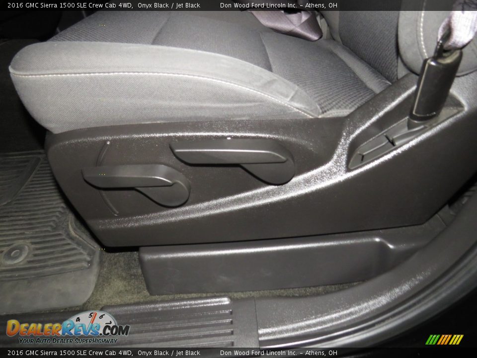 2016 GMC Sierra 1500 SLE Crew Cab 4WD Onyx Black / Jet Black Photo #17
