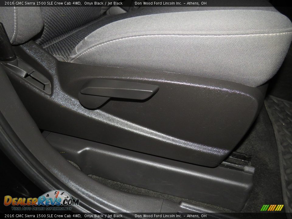 2016 GMC Sierra 1500 SLE Crew Cab 4WD Onyx Black / Jet Black Photo #25