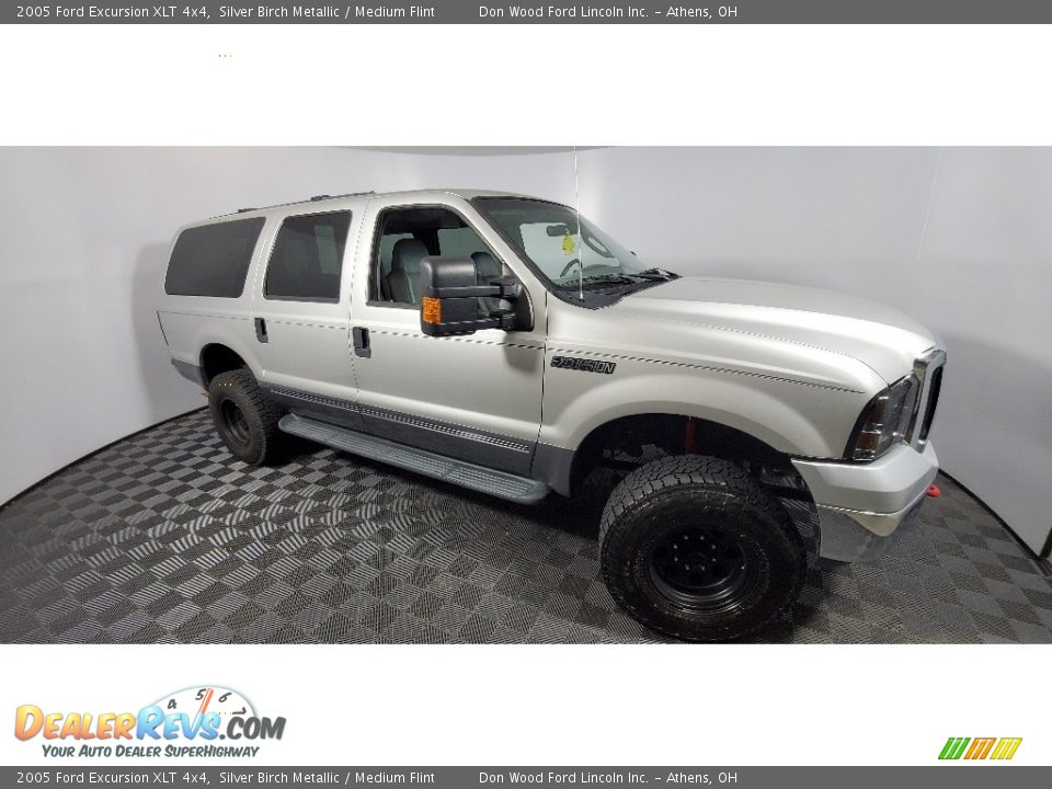 Silver Birch Metallic 2005 Ford Excursion XLT 4x4 Photo #2