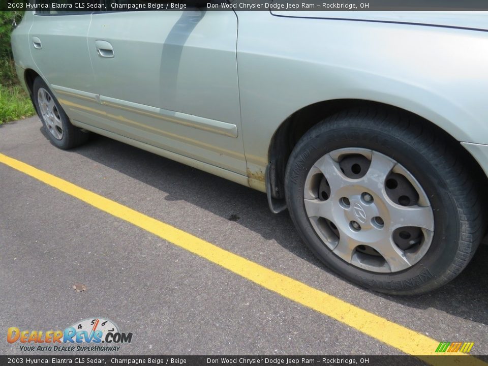 2003 Hyundai Elantra GLS Sedan Champagne Beige / Beige Photo #3