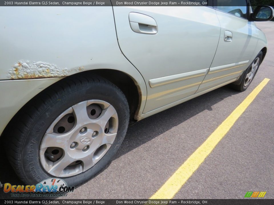 2003 Hyundai Elantra GLS Sedan Champagne Beige / Beige Photo #13